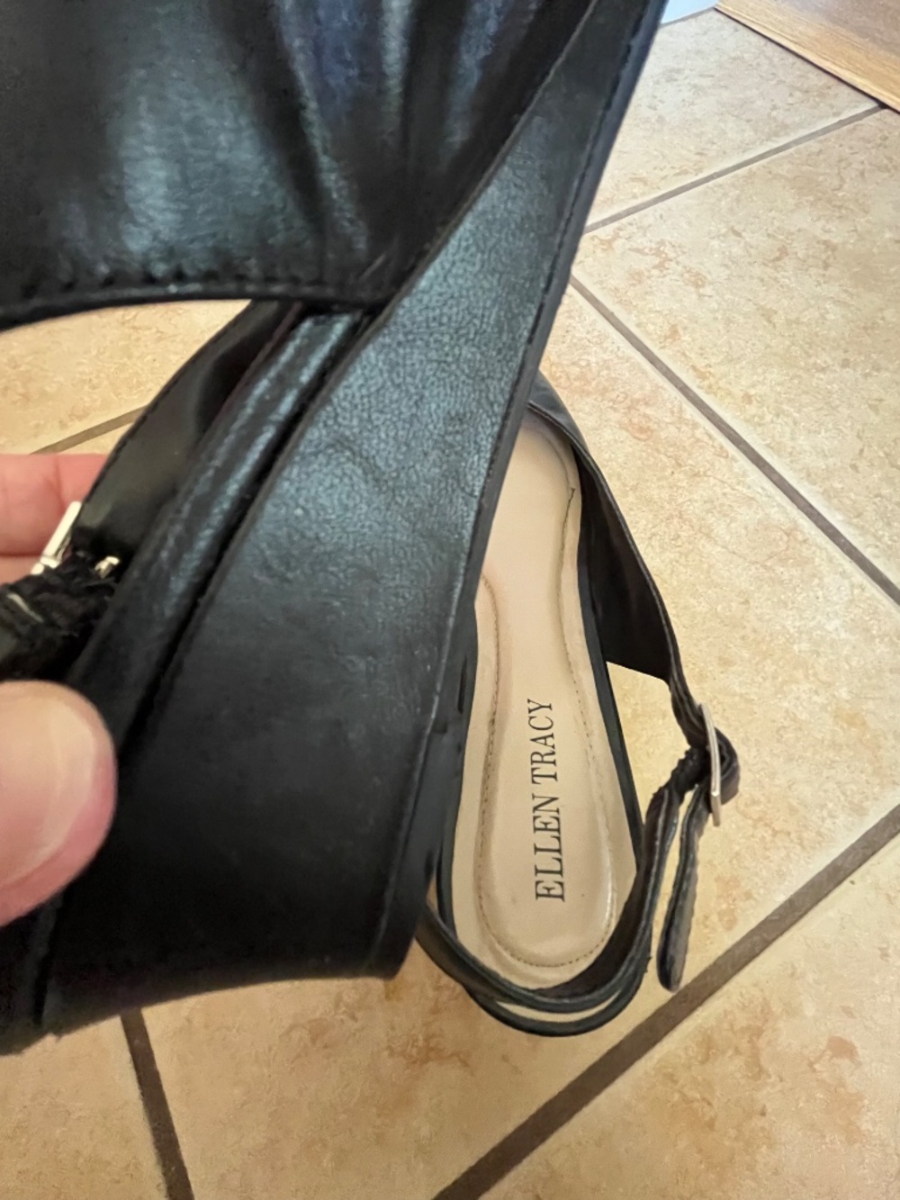 ELLEN TRACY LEATHER PEEP TOE WEDGES BLACK 8.5 - Picture 4 of 7